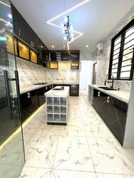 LUXURIOUS FINISHED 4 BEDROOM FULLY DETACHED DUPLEX